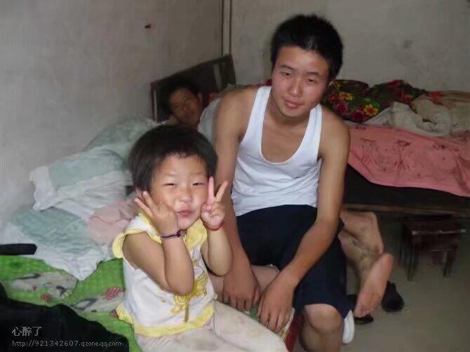 大家看了姐姐发的视频之后都纷纷跑来安慰我，鼓励我。首先，新悦先在这里...