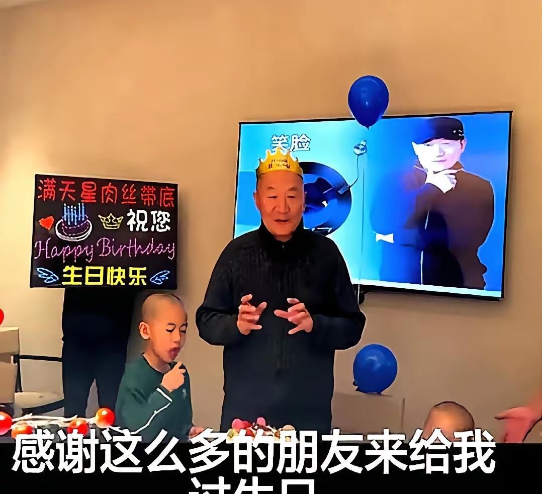 谢东老了。
想当年，一首《笑脸》走红歌坛。
中间，因涉毒而戛然止步。与侯家的血缘