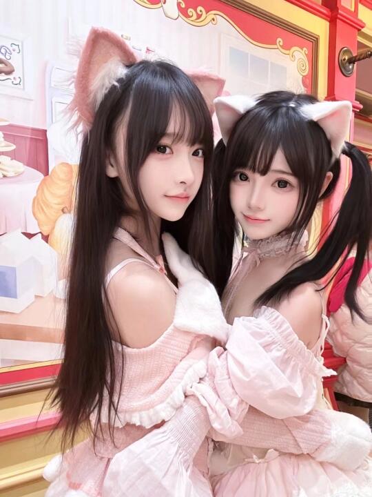 ❤️和最喜欢的小蛋糕贴贴～