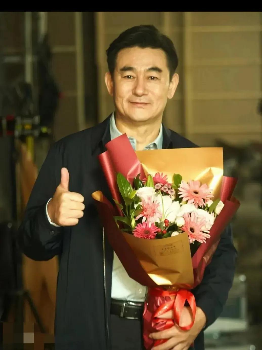 李洪涛，看到他出演的都是配角，大多还是反派人物，但他演技好，把反派人物都演成城府