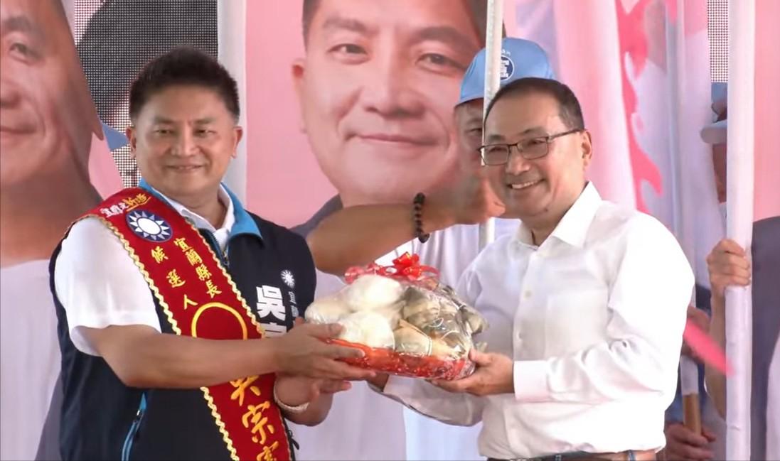 国民党宜兰县长参选人吴宗宪9月27日正式举办竞选总部成立大会，蓝白阵营三大核心人