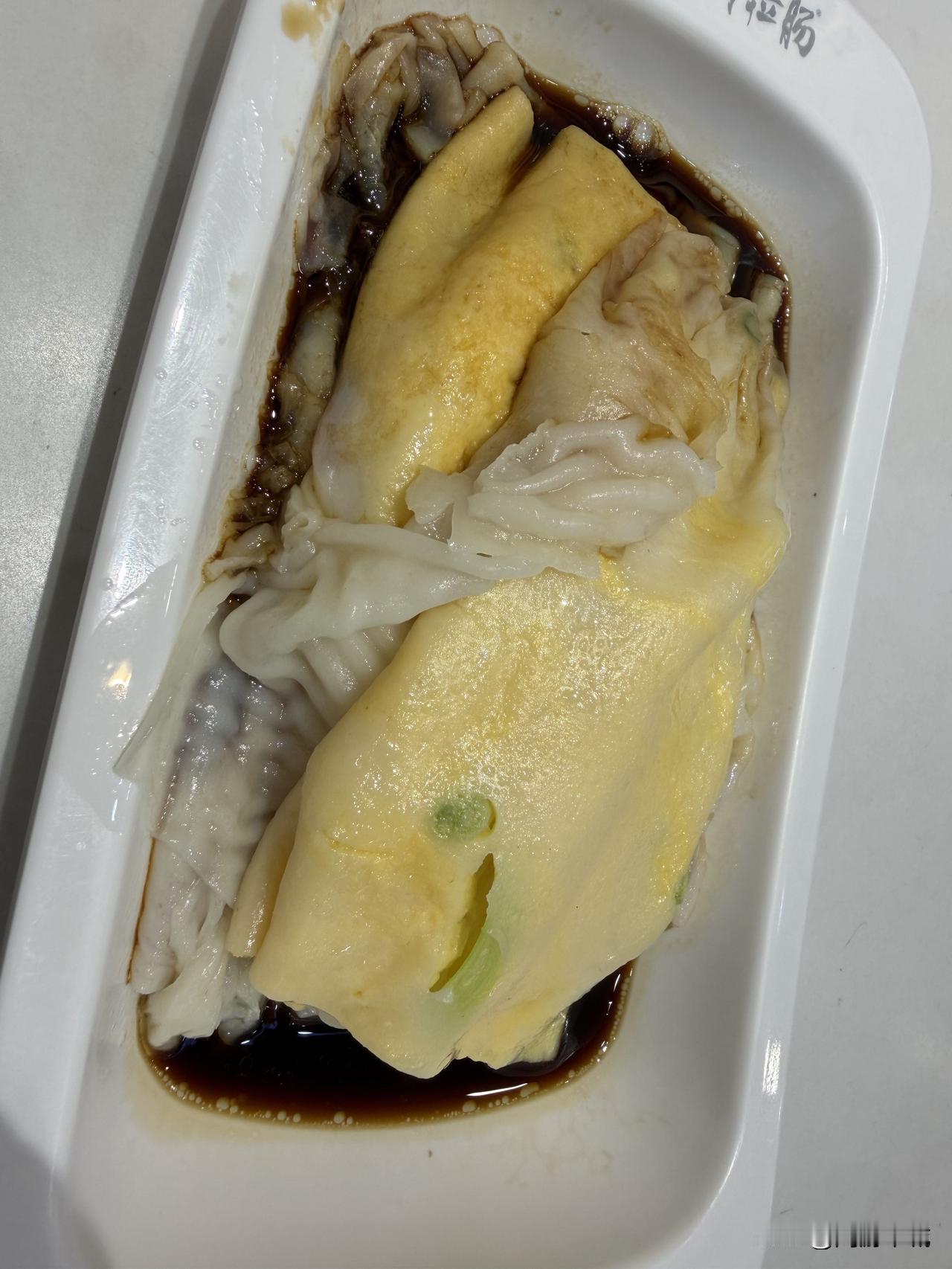 你最爱广州的哪道美食刚来广州的时候最讨厌肠粉，寡淡无味，甚至在肠粉店需要找老板要