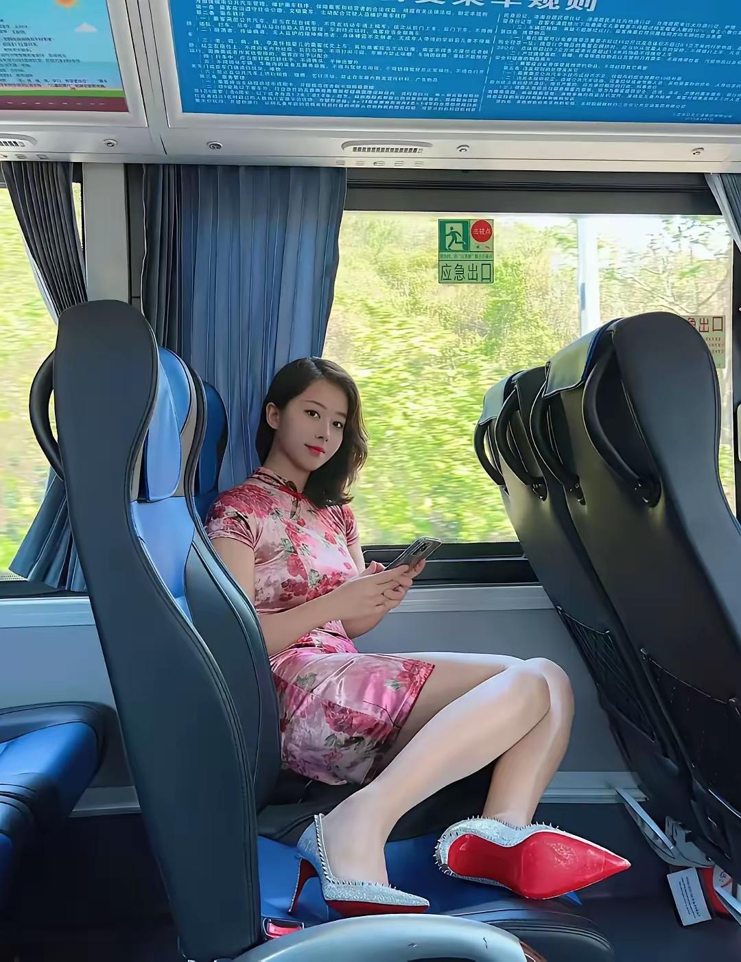 美女的定义是身材还是脸蛋