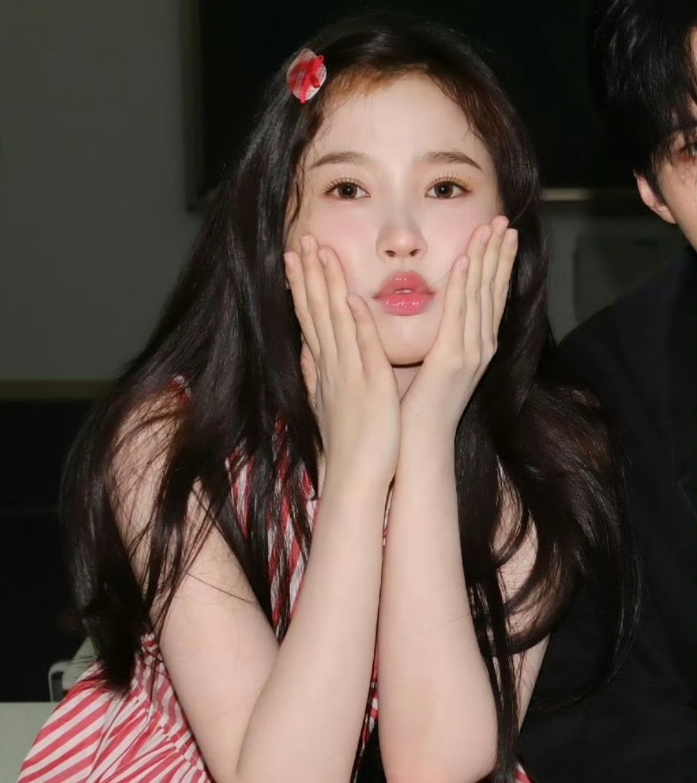 这个赛道最权威的女演员终于出现了…演员的脸到底有多小