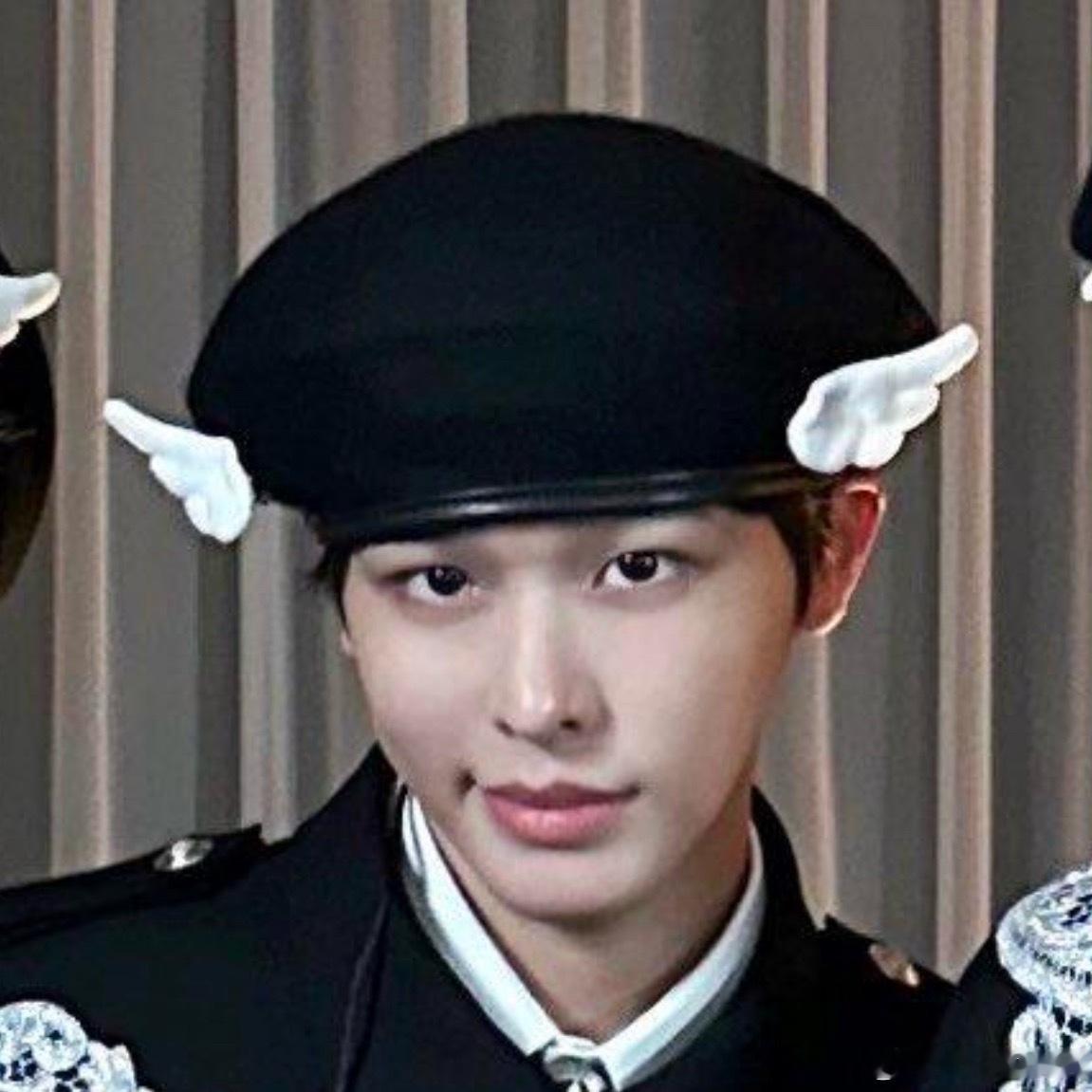 cody谁告诉你贝雷帽是这么戴的？ 