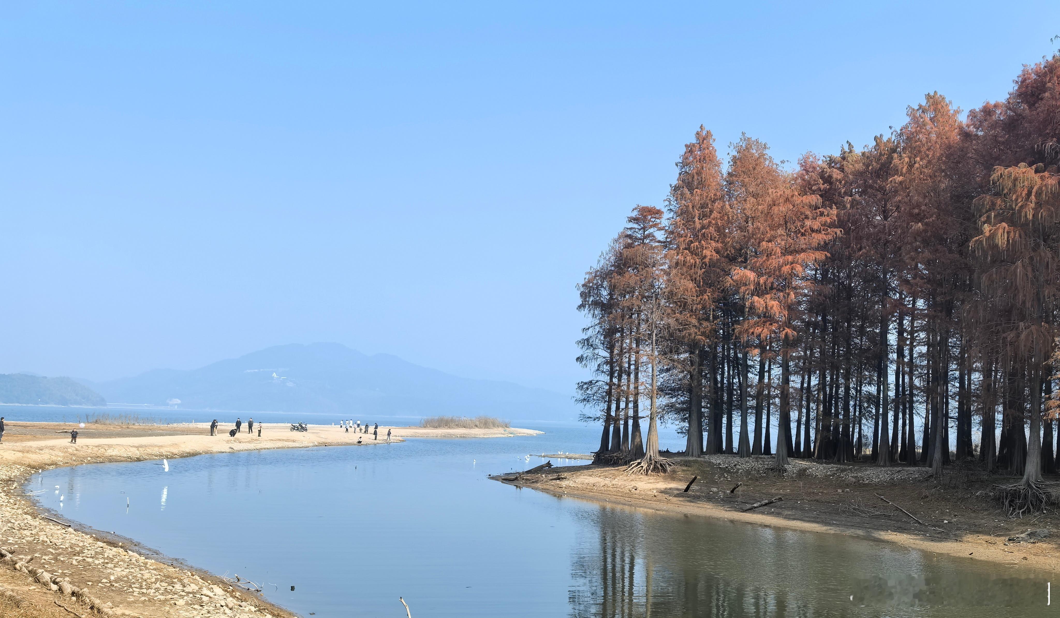 心里话        人生苦短，何必去计较那些无关紧要的事情。    