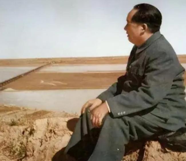 毛主席晚年不止一次地复盘，认为自己在新中国成立后犯下的“最大历史错误”，就是没有