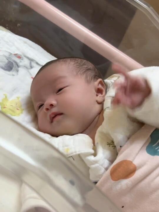 已生！6.3斤小男宝，可以暂停恭喜一下我吗