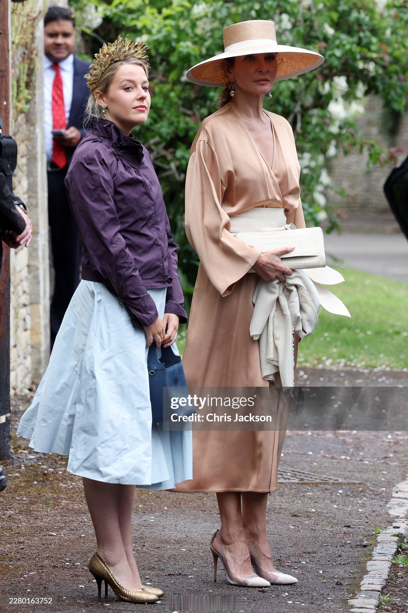 英国王室  今天玛格丽特公主的孙女Lady Margarita Armstron