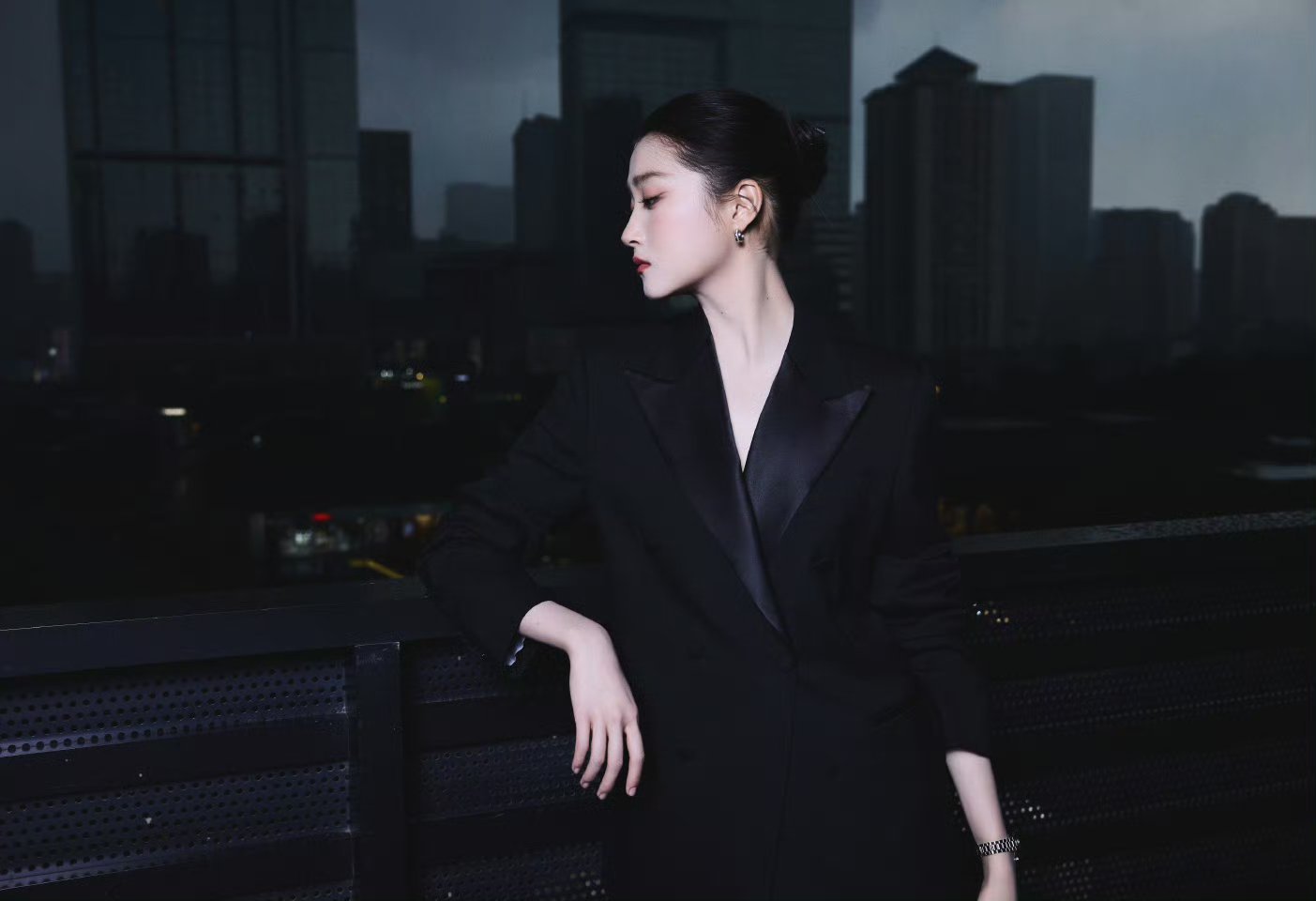 关晓彤霸总关晓彤欧米茄活动第二套御姐关晓彤 ​​​