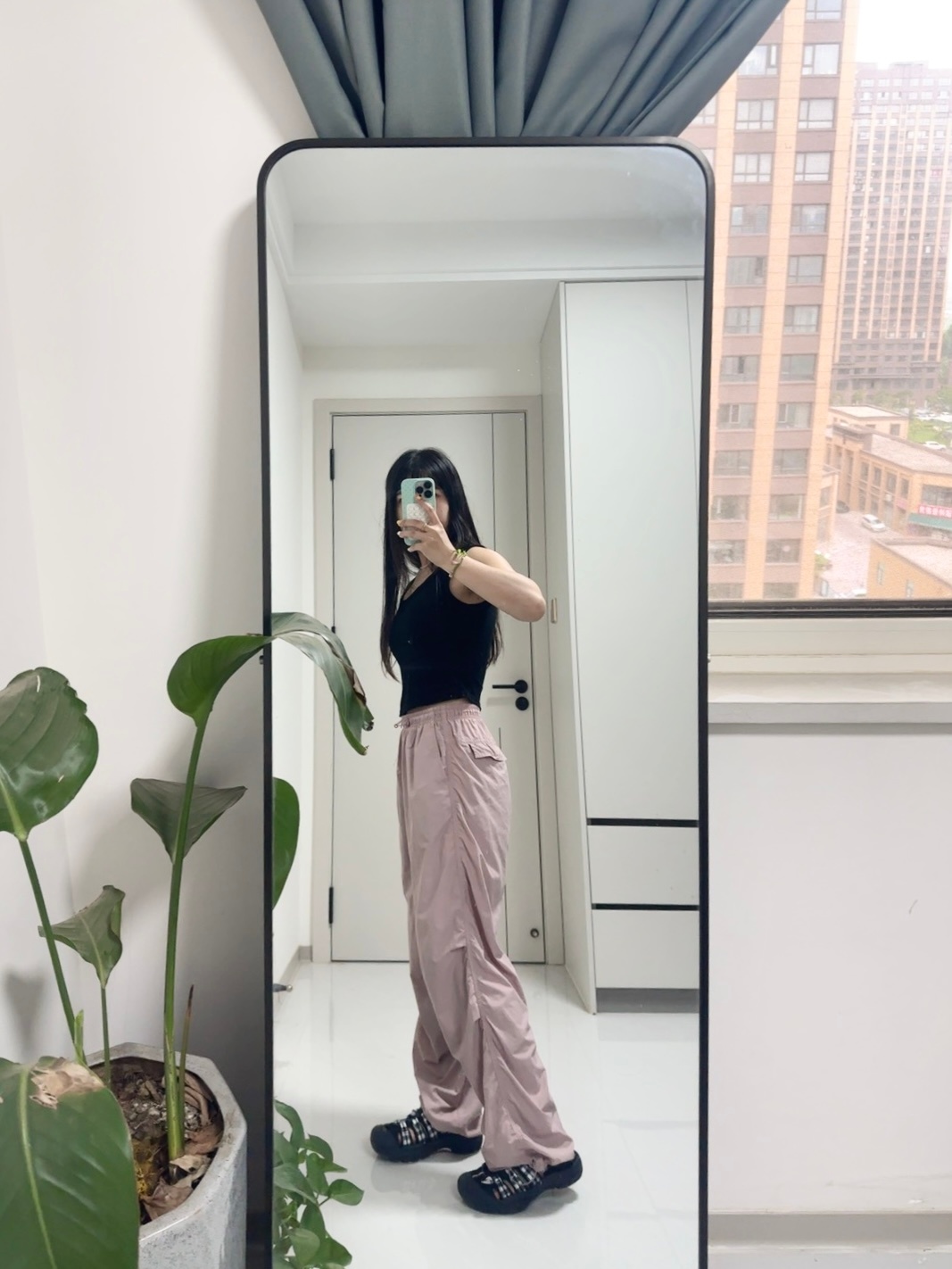 满妈的ootd 虽然瘦下来并不是靠运动 但好像也有一丢丢肌肉线条了