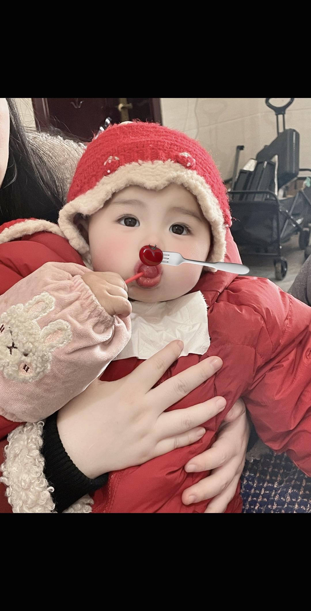再看，再看我就把你棒棒糖🍭吃掉。