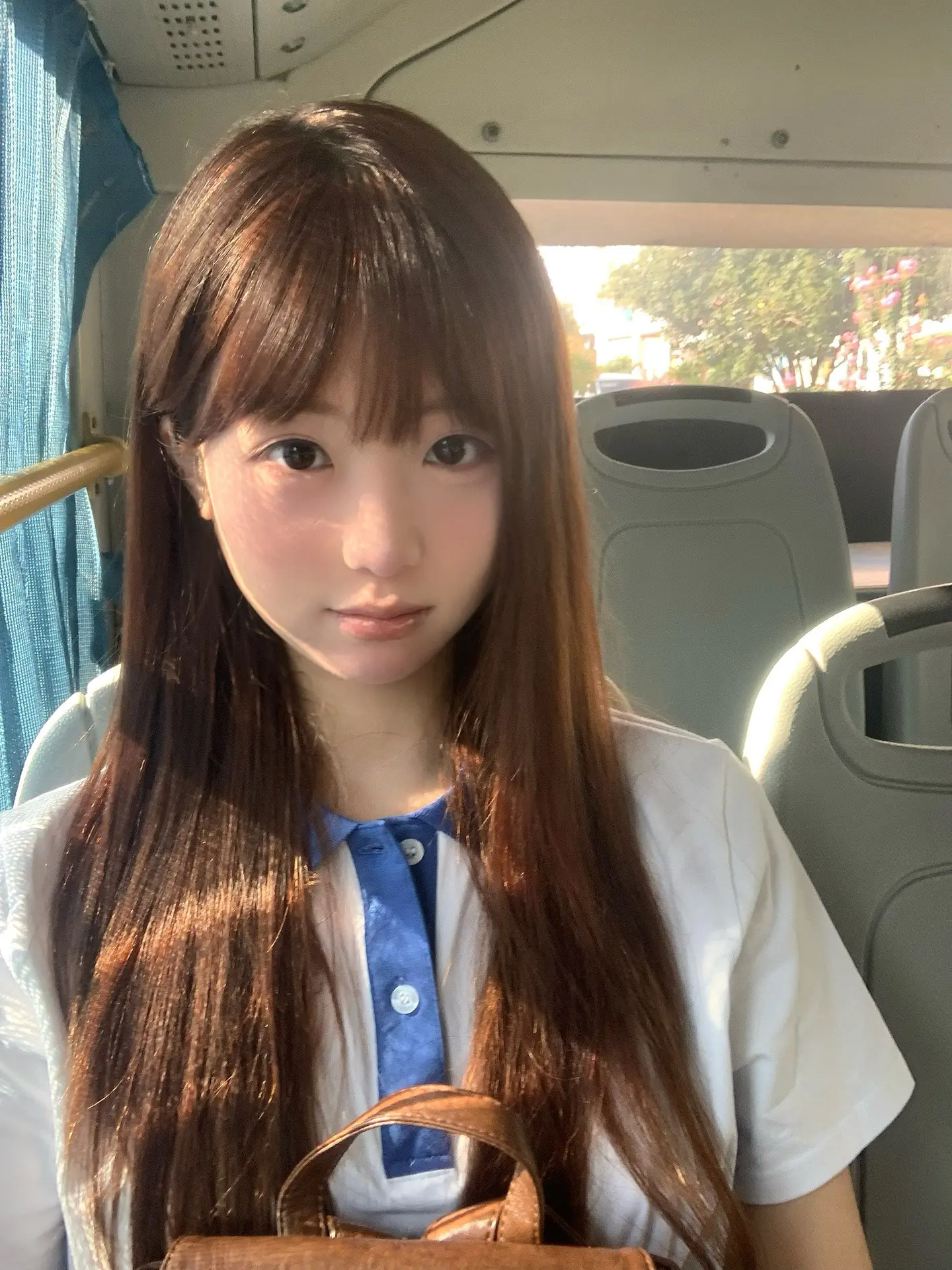 17岁的我 总爱傻笑着 抬头看你说
