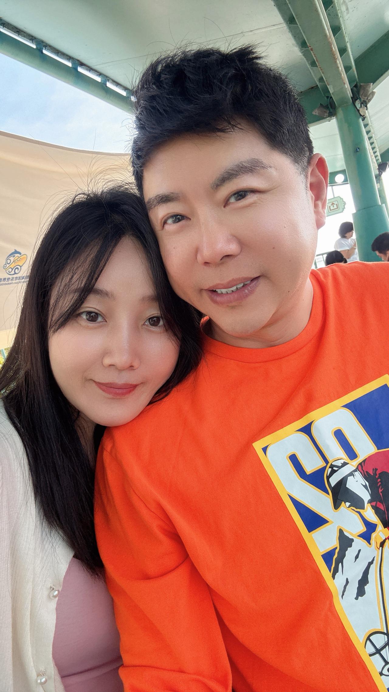 选择伴侣真的很重要，晚一点没有关系，但一定要是对的人，他是你后半辈子里的光。婚姻