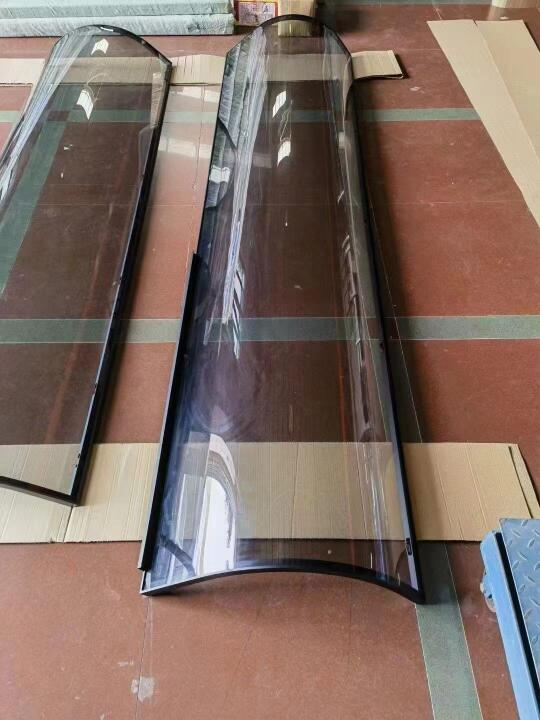 今年流行的圆弧玻璃门长这样？