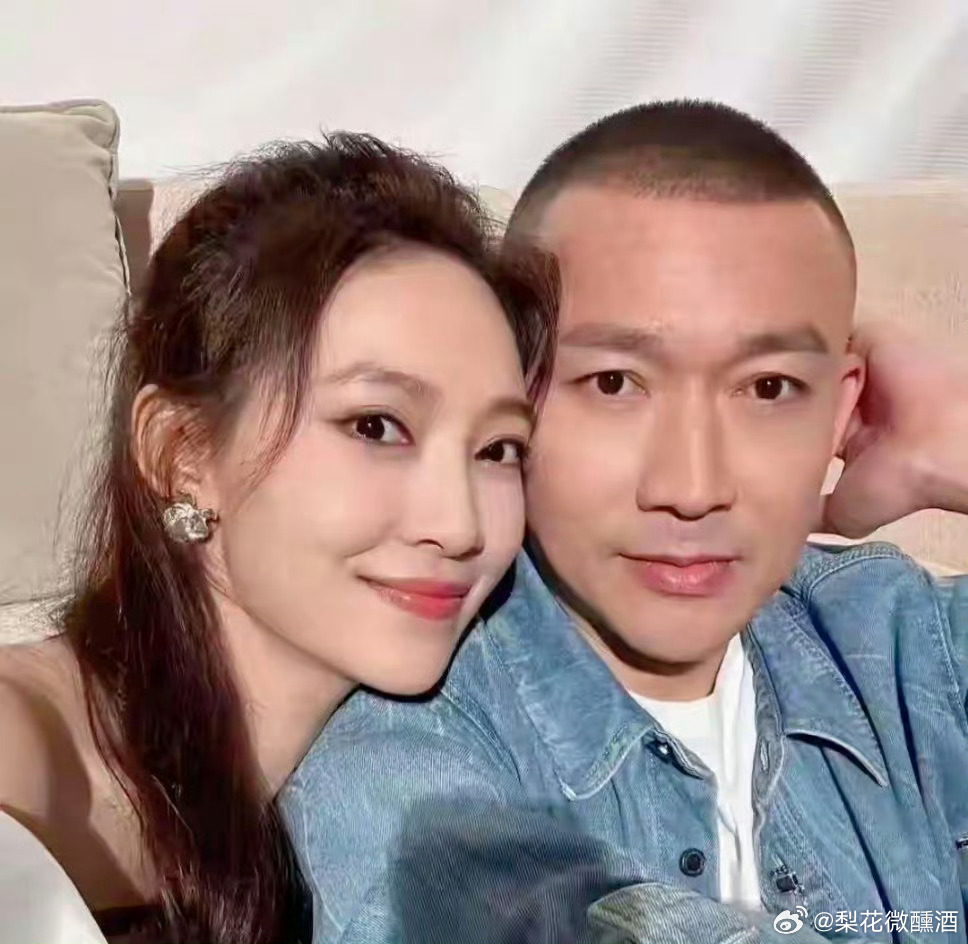 聂远一年300万养的老婆确实漂亮，五官精致，端庄优雅。 