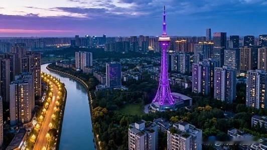 【🔥下半年，成都次新房的“黄金坑”来了！300万以内，错过拍大腿！】

如果你