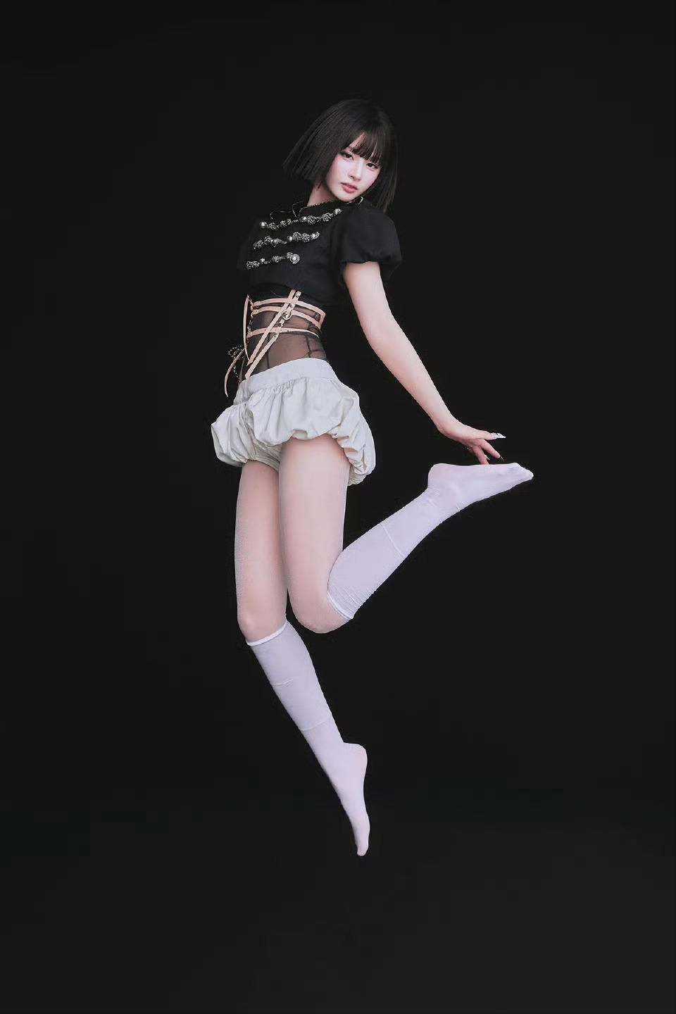 短发齐刘海雪允