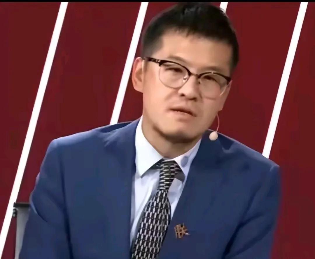 杨毅揭秘CBA全明星失败原因：票价太高，偶像缺失仅胡明轩有粉丝。CBA跟国家队现