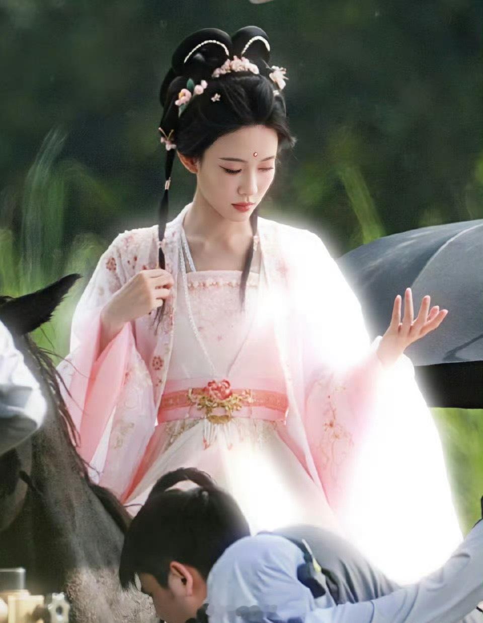 p了就能好看是咋滴[流汗][流汗]孟子义早期眉眼 ​​​
