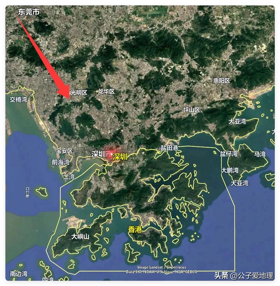 深圳这么小，为什么装得下千万人的梦！
你有没有在高处看过深圳。不是看灯光秀，也不