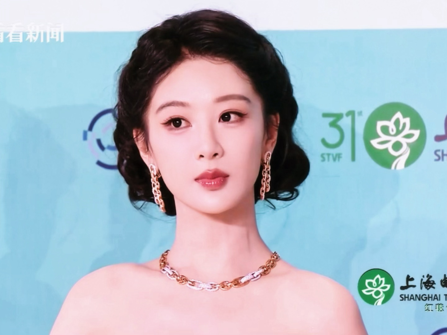 杨紫美得像幅画 我紫美如画。。。白玉兰直播白玉兰红毯直播