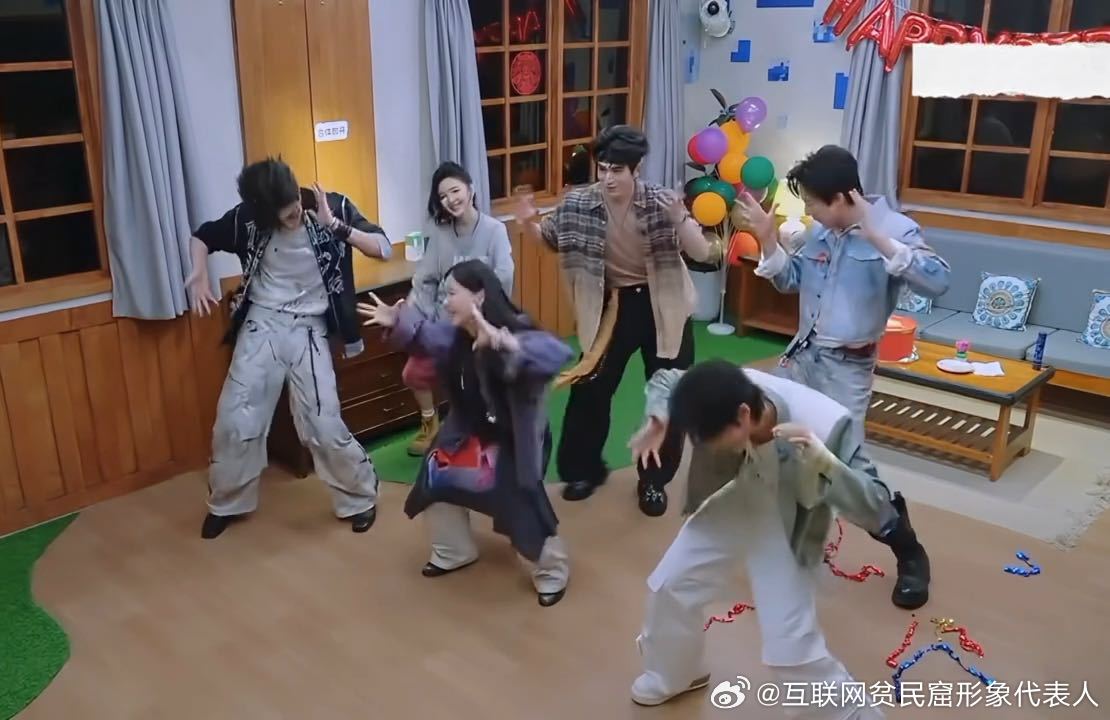 丁程鑫数拍子带大家清跳依赖摇丁程鑫帮大家数拍子开始推理吧 丁程鑫这一波操作太稳了