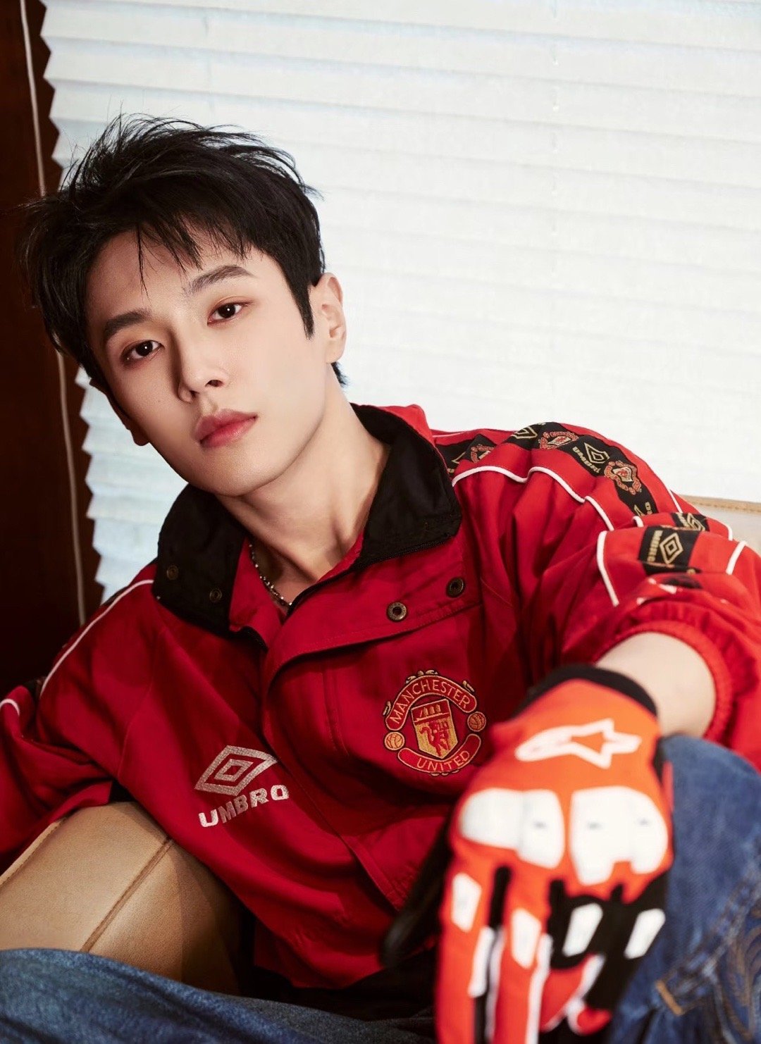 iamroosie怎么每次都有李汶翰啊 前几个姐点名也有他 这哥粉丝还好吗乐华娱