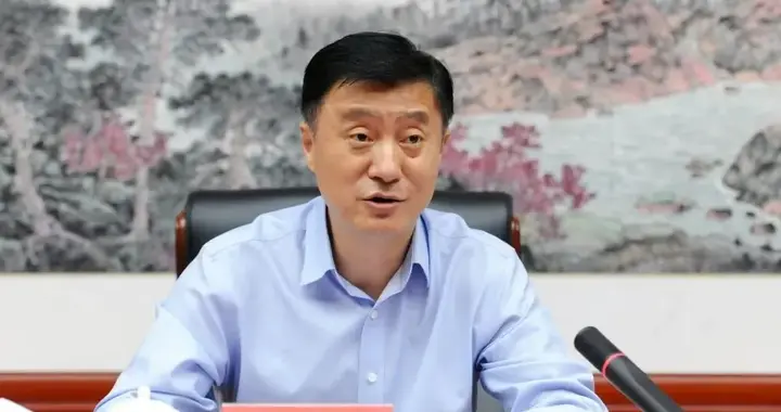 姚华明当选大连市市长