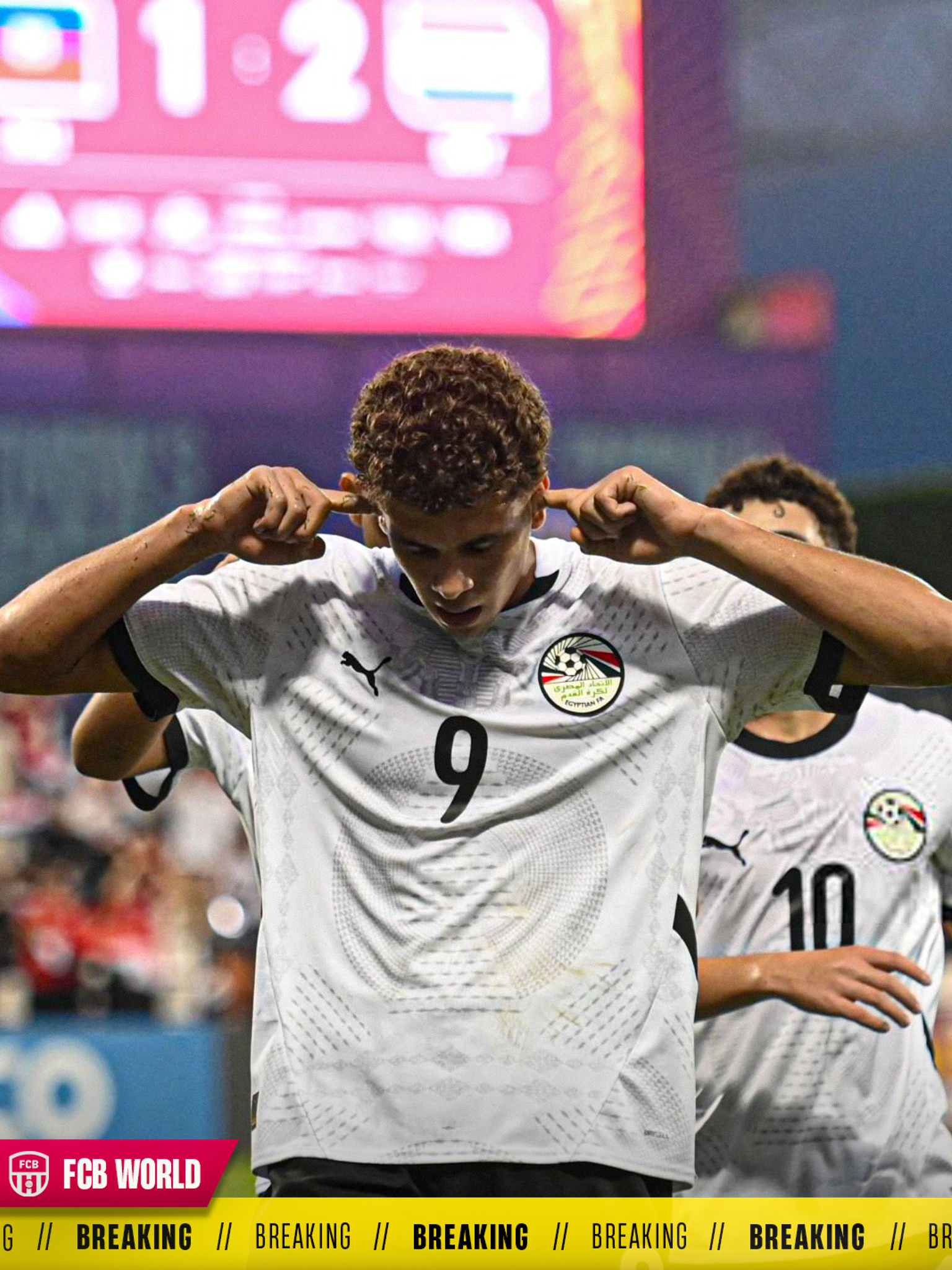 世体：哈姆扎·阿卜杜勒卡里姆距巴塞罗那仅一步之遥✅巴塞罗那的报价有所提高： ▫️