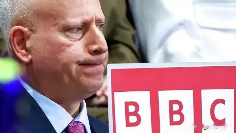 BBC（英广播公司)记者“没事找事”，问普京：如何评价“特朗普起诉BBC”。普京