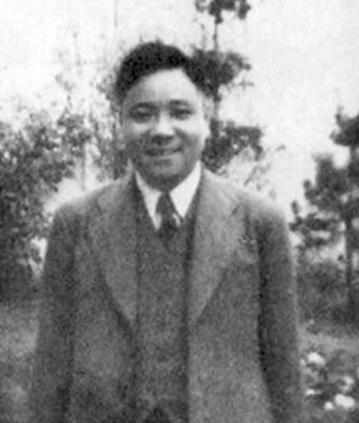 1937年，戴笠问袁殊：“靠什么生活？”袁答：“靠老婆。”戴笠许诺荣华富贵，谁料