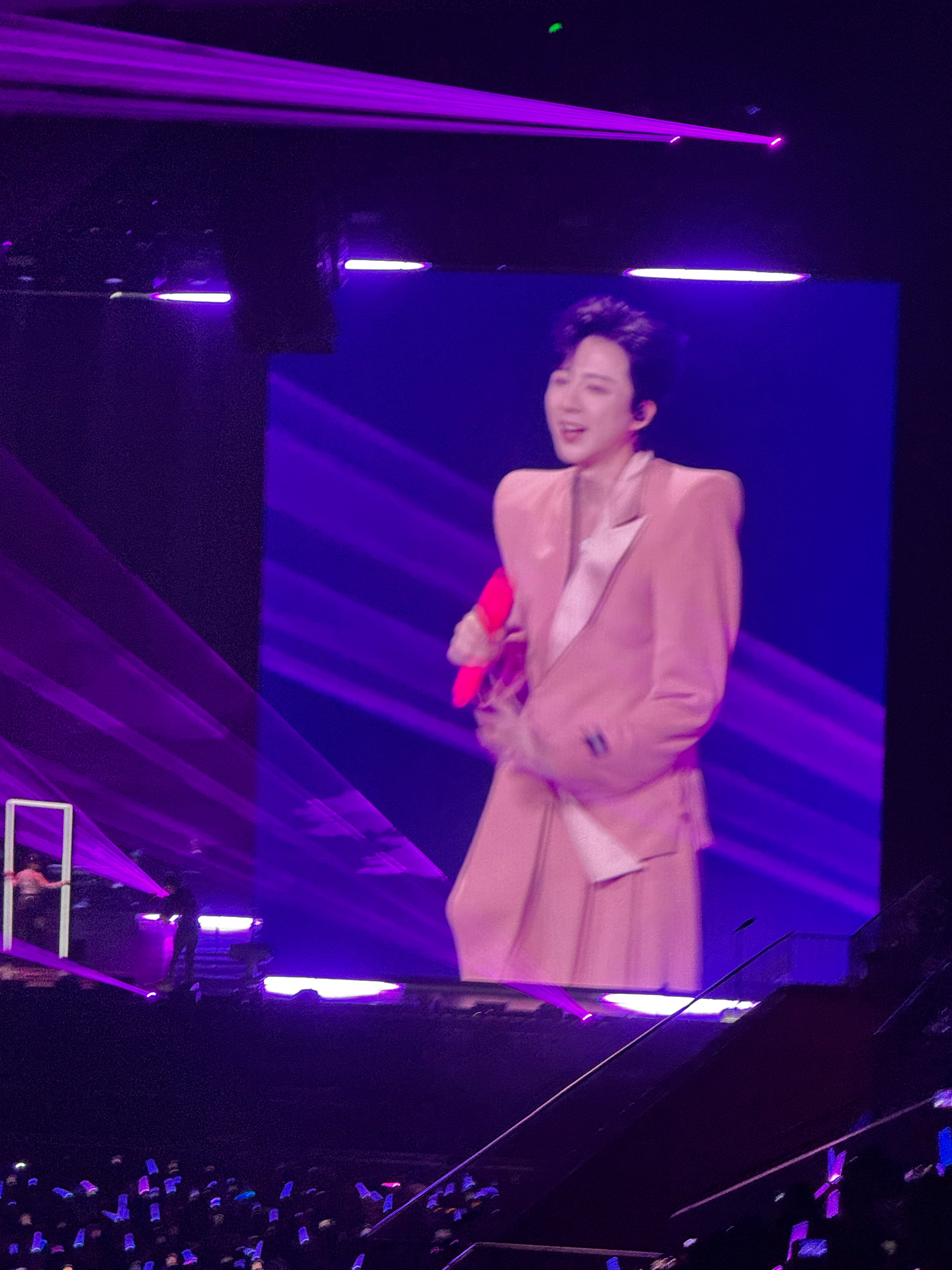 刘宇宁3秒极速版依赖摇摇摆晃动不愧是丹东舞王。我可太喜欢了 摩登兄弟刘宇宁的20