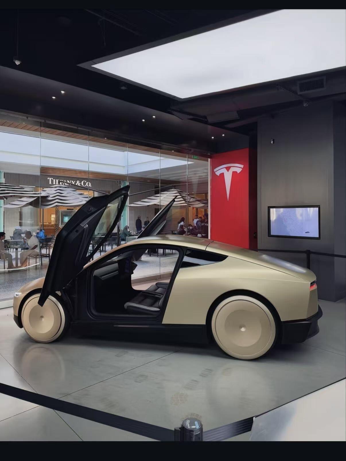 特斯拉Cybercab亮相进博会：科技炸裂，但离上路还有距离

特斯拉这次带来的