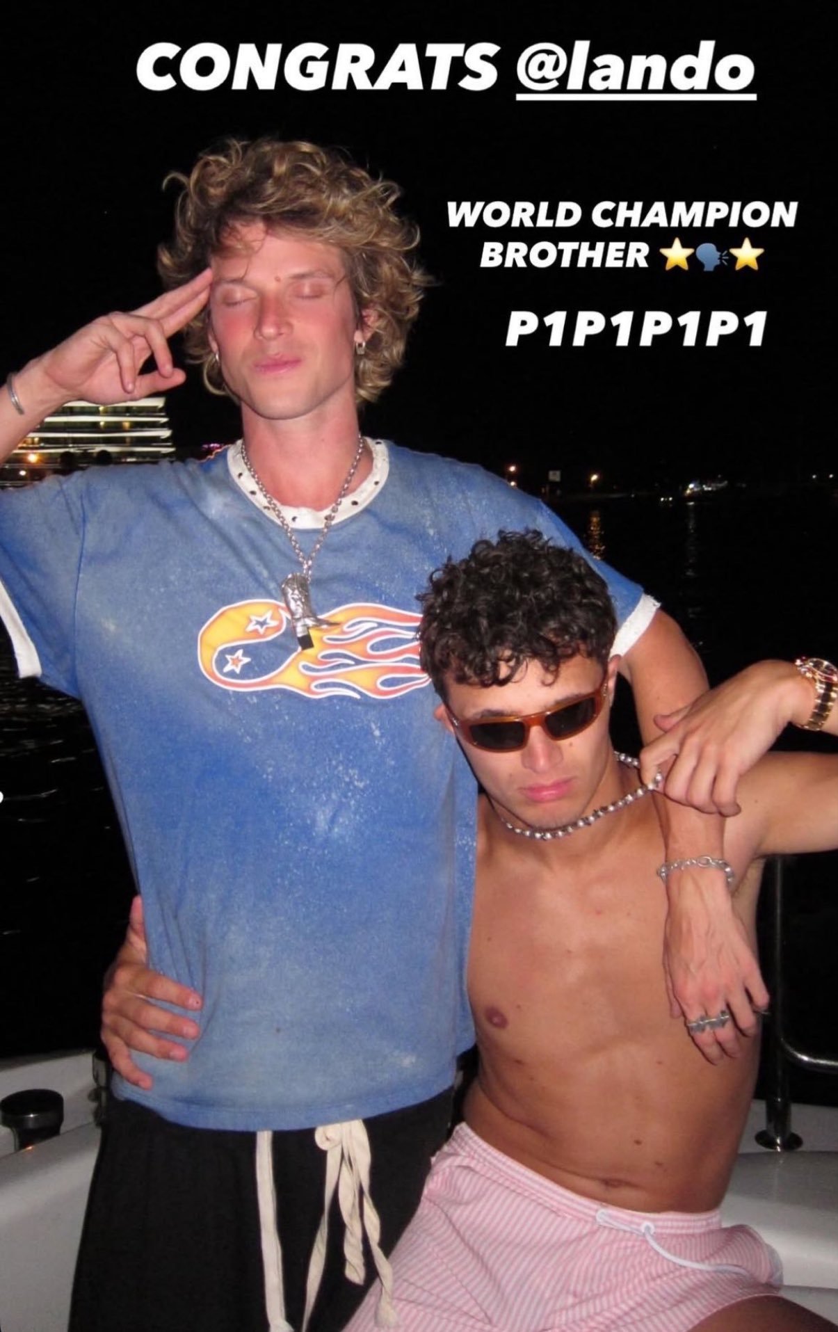 这位居然还是菲崽的共友来的😳诺里斯加冕F1世界冠军