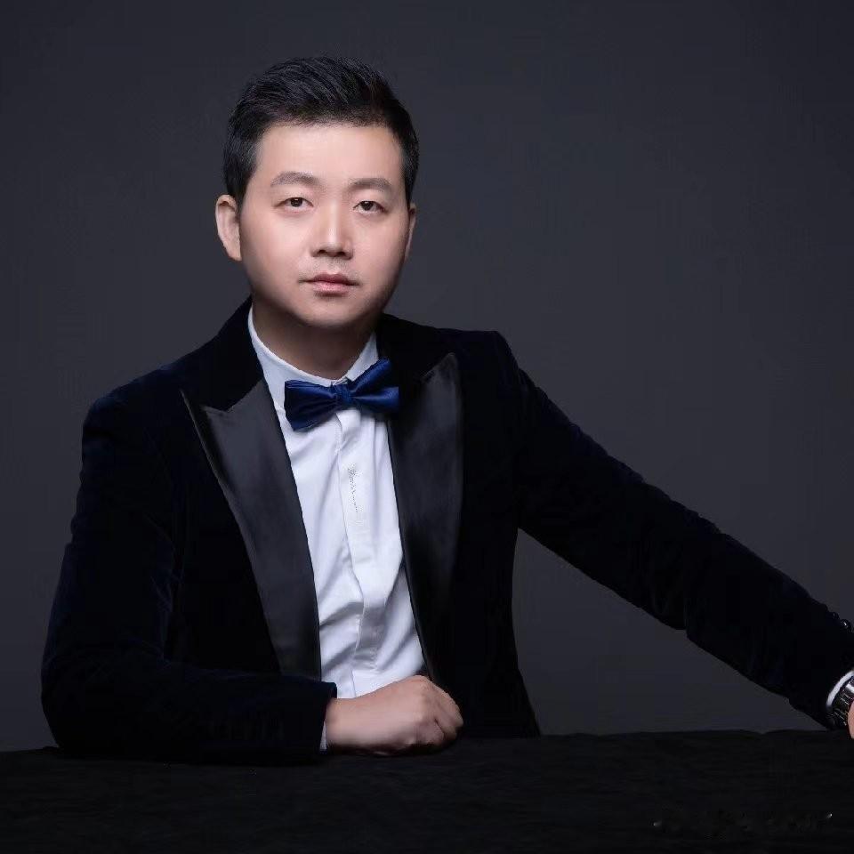 罗鸿提出立法取消非婚生子女（婚外子女）的法定继承权，直接冲上了热搜。

罗鸿认为
