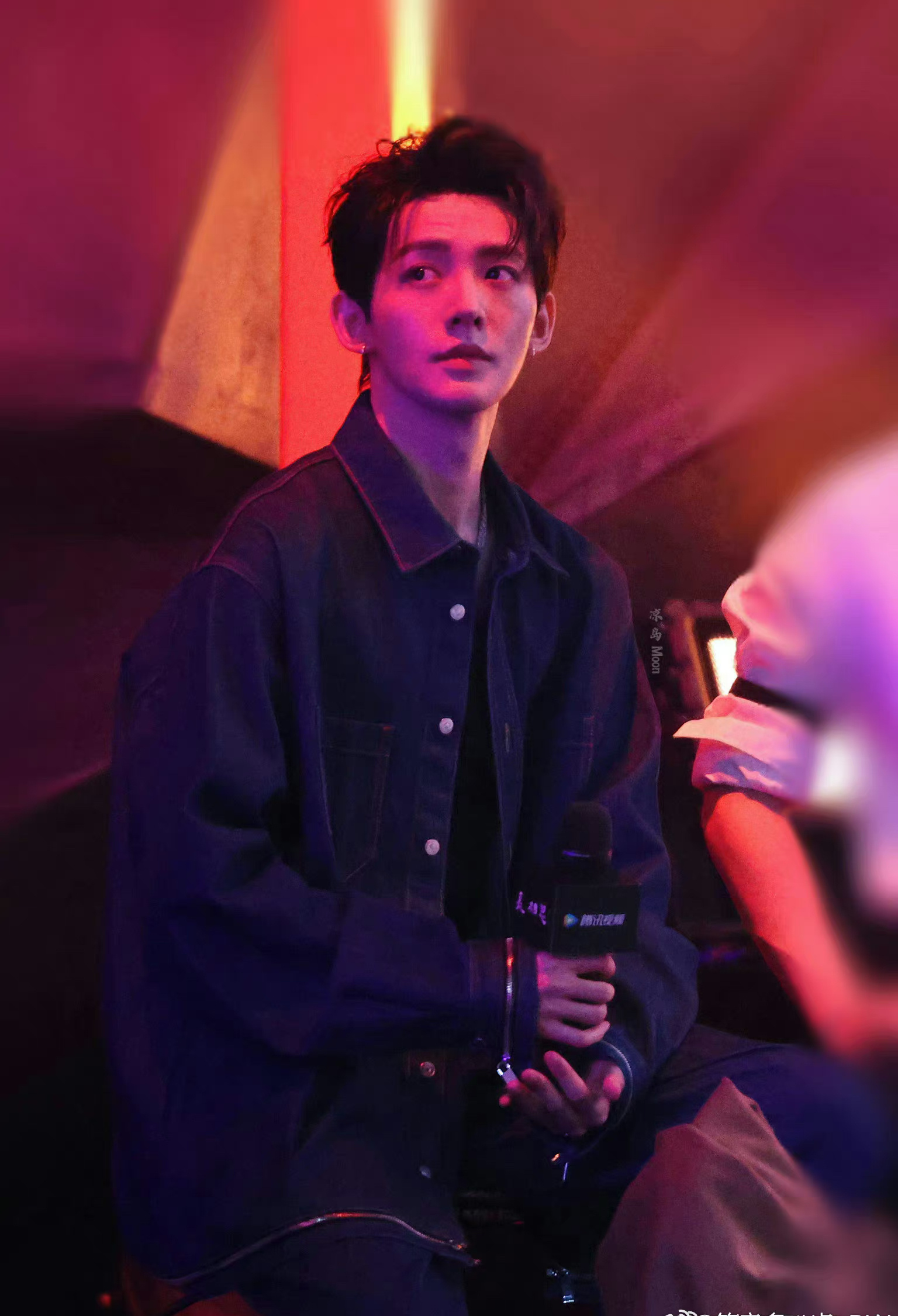 “别哭，涂山璟会一直在”                            