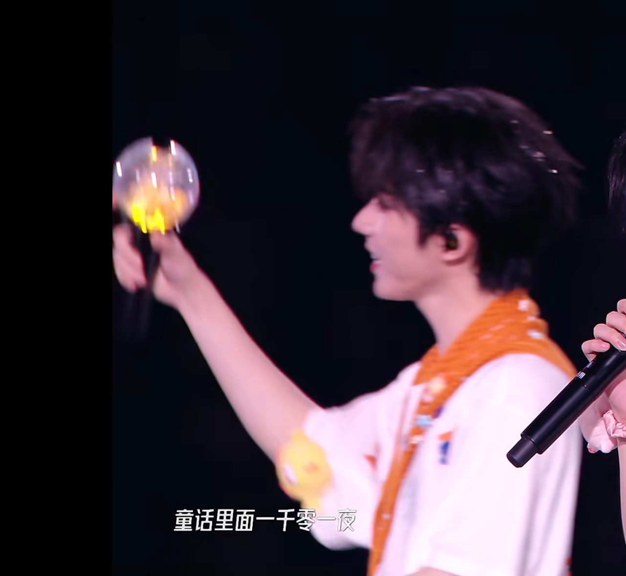 缓缓打出马嘉祺 直鼻天才马嘉祺侧颜