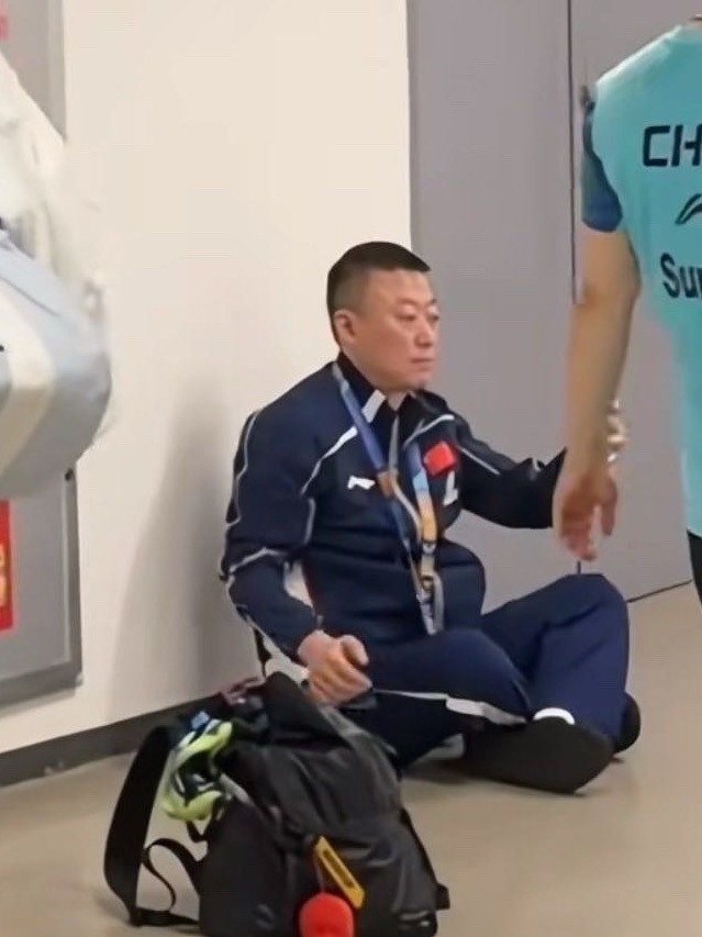 自拍吗？ 人老了做什么都好搞笑啊啊啊啊啊啊 