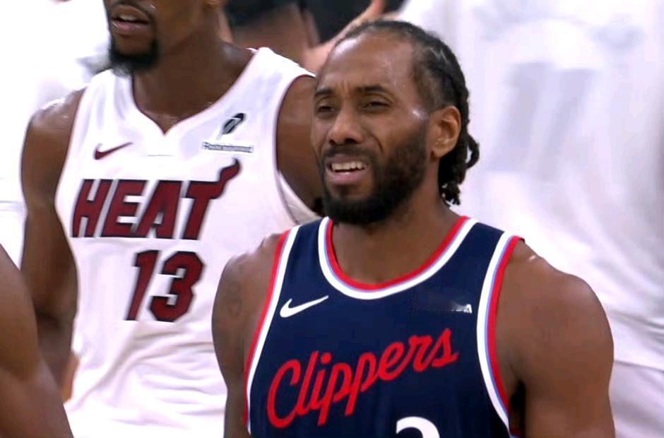 哈登手感这么好，为什么最后一投不给哈登？最后一投为什么不杀到篮下制造犯规？
答案