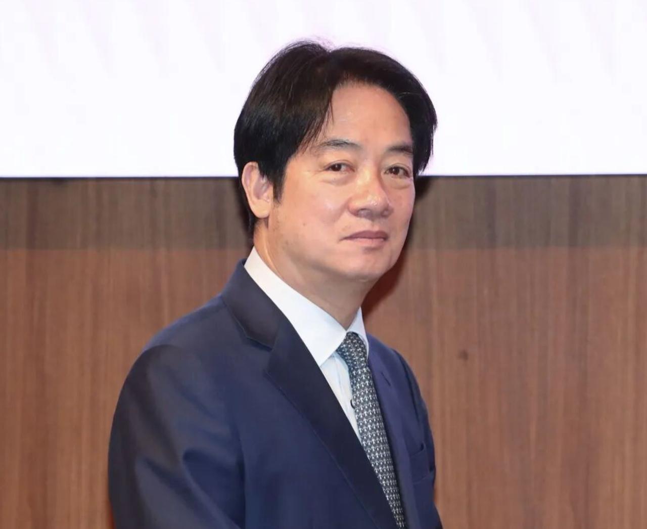 台媒报道，赖清德办公室发言人郭雅慧10日晚间，就国共会谈所达成的坚持“九二共识”