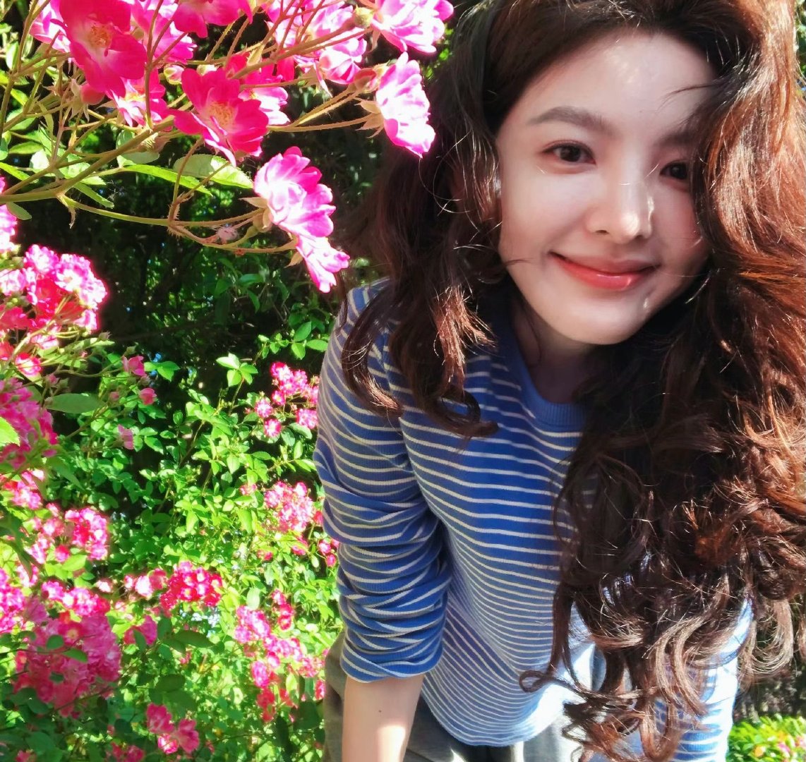 章若楠鲜花头像章若楠鲜花氛围感头像🈶，好明媚的楠💐！章若楠鲜花氛围感头像