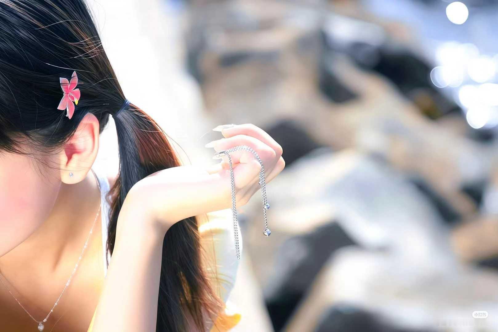 angelababy angelababy ฅ⁺˚ 該怎麼郵寄個擁抱給你⁺˚☆