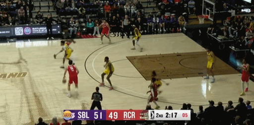 这种机会要投啊
杨瀚森别再执着于弧顶策应了，自己多打打吧
你看看这个球，对于瀚森