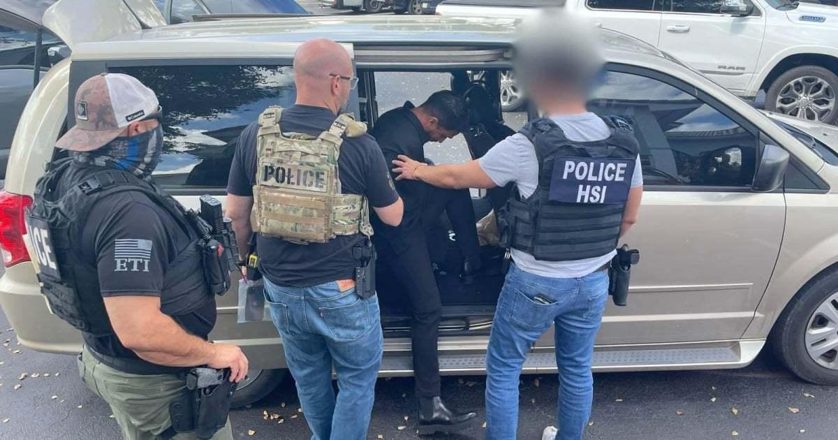 “风能进，雨能进，国王不能进”

ICE微微一笑，老子就是风雨，看我怎么进