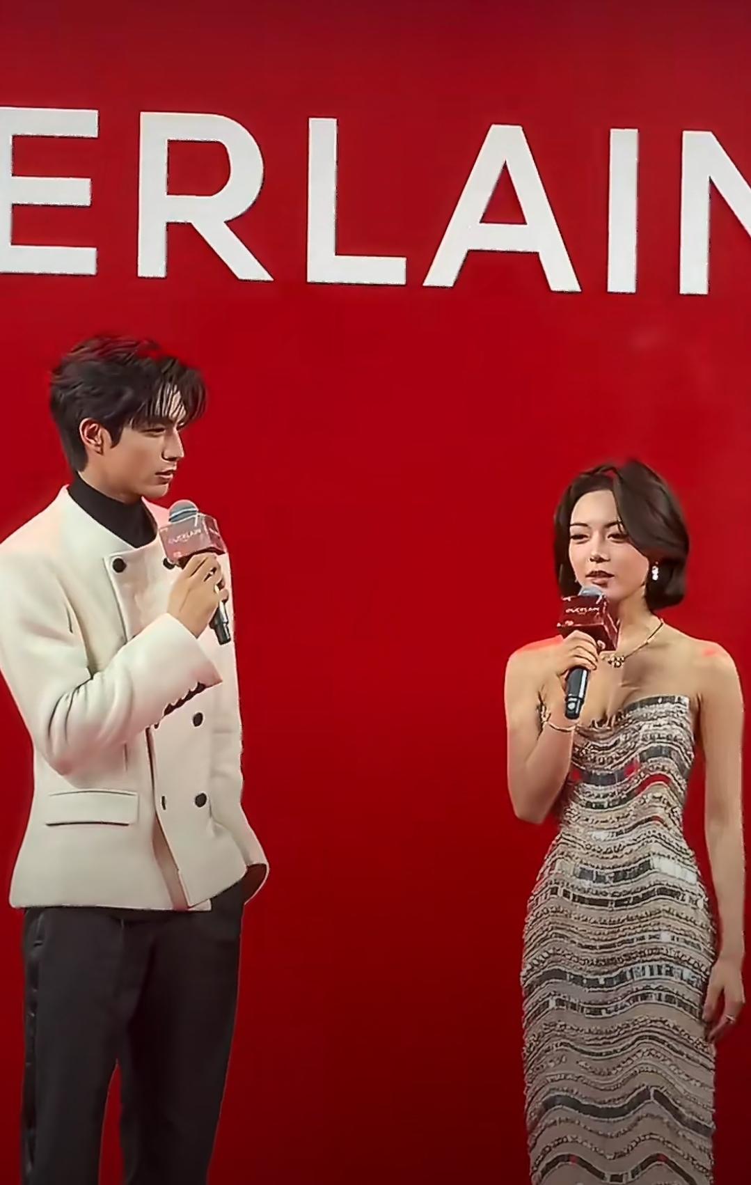 救命！宋威龙赵今麦《骄阳似我》现场撒糖
 
谁的DNA动了！宋威龙赵今麦合体还原