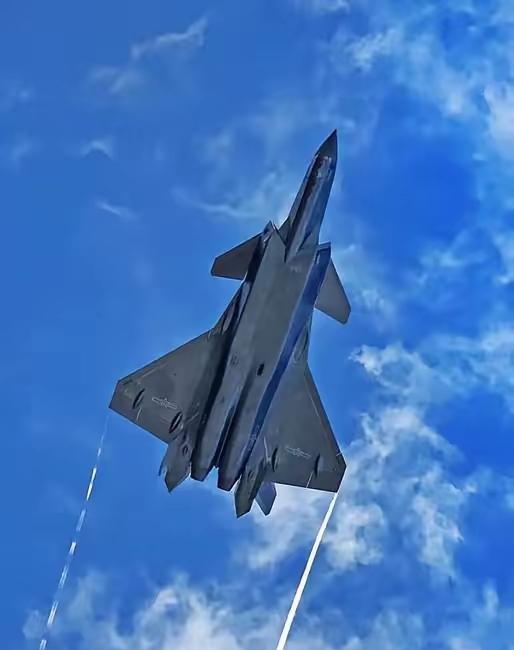 台海问题：中国坚定奉行一个中国原则，以和平促统一
 
统一是历史大势，是全体中华