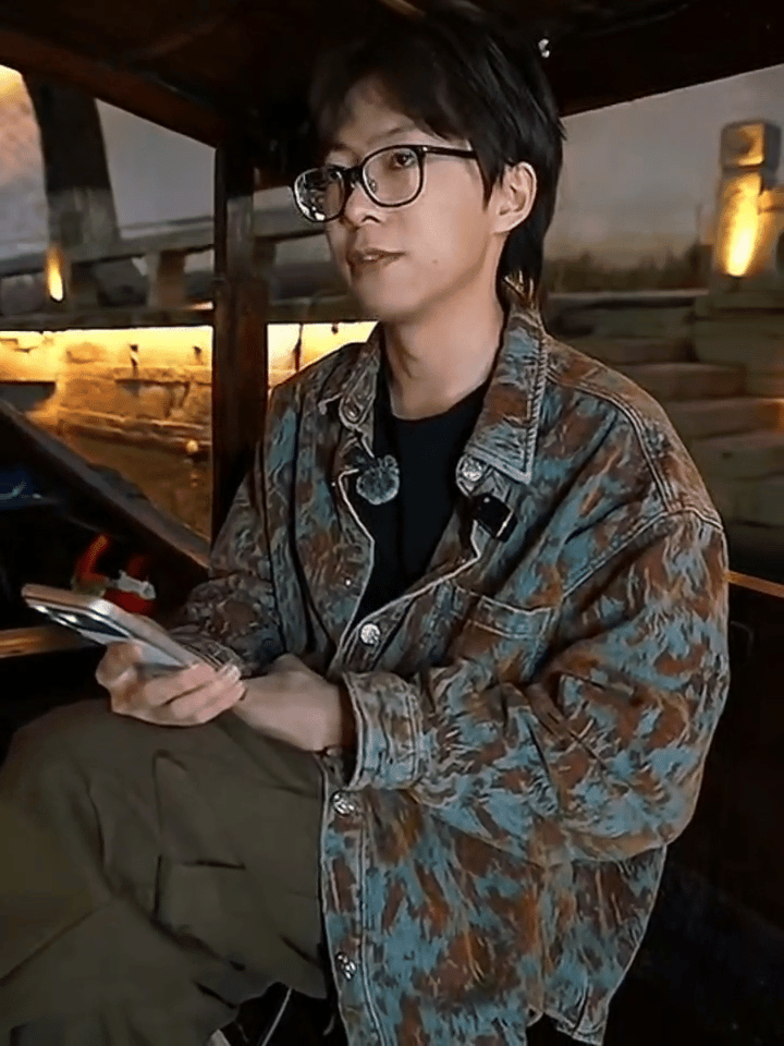 我不是戏神今日完结陈伶coser现场硬核整活，直接上演锁喉名场面，画面感十足。 