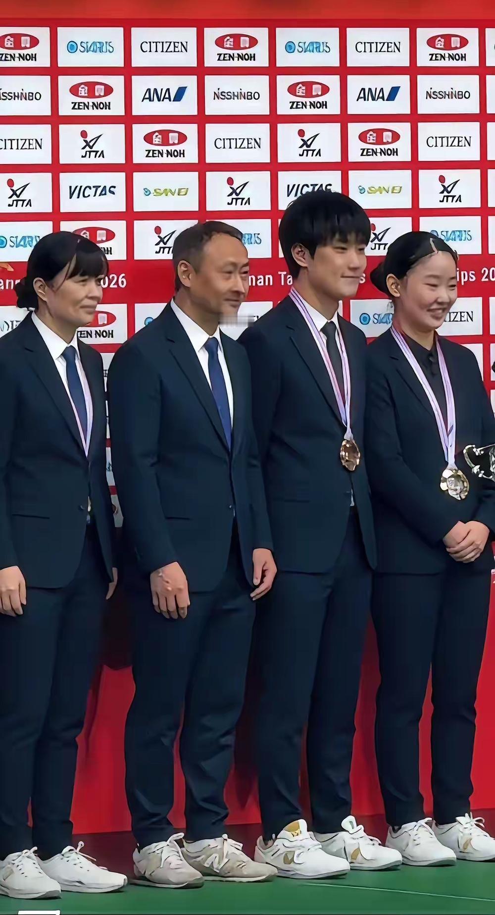 张本宇可以扬眉吐气了，儿女给的底气
    张本宇带着老婆孩子远走他乡，遭受很多