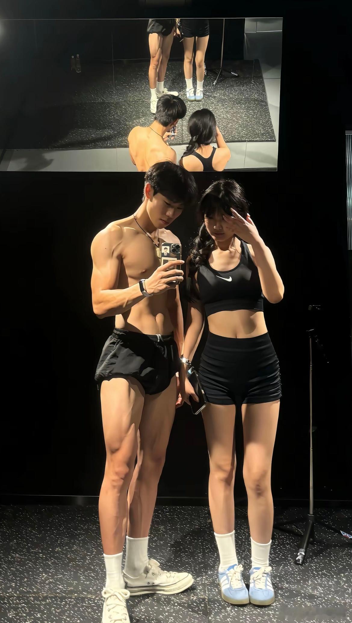 健身房就是我们最佳的约会地点 ​​​